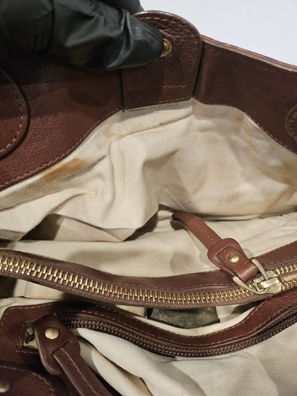 Bally Vintage Leather Shoulder Bag - Picture 9 of 11